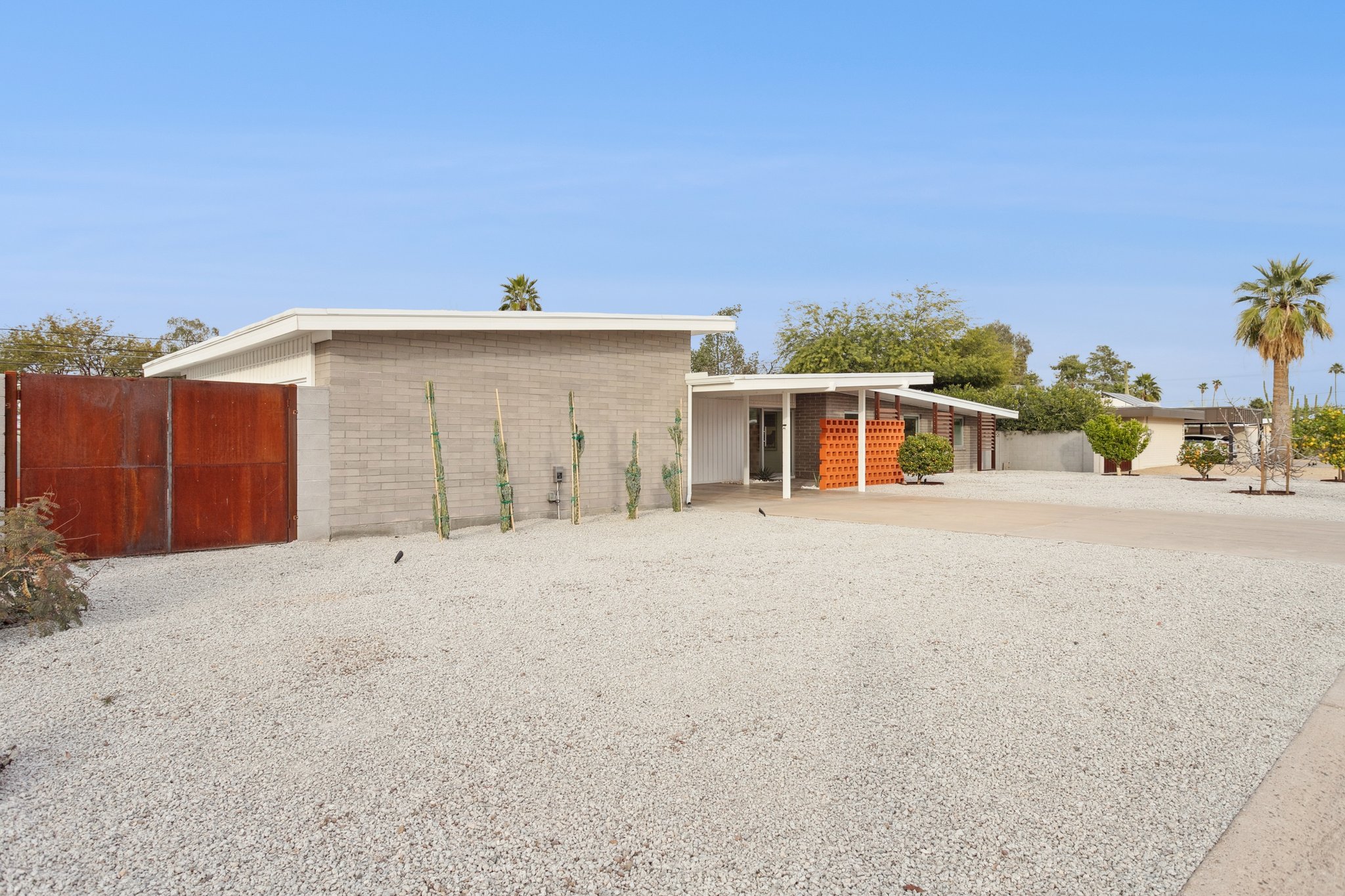 3520 E Onyx Ave - 004.jpg