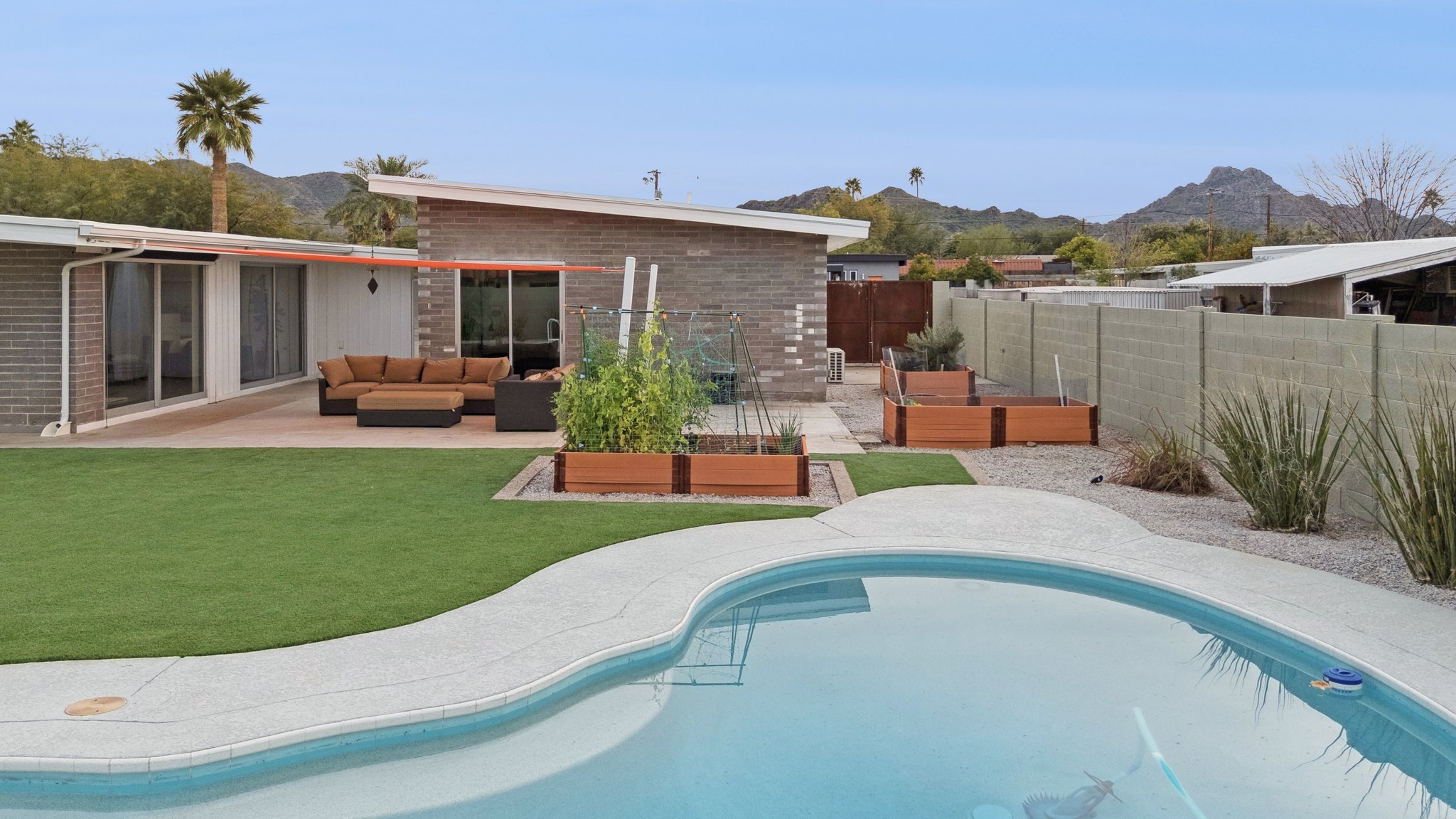 3520 E Onyx Ave - 007.jpg