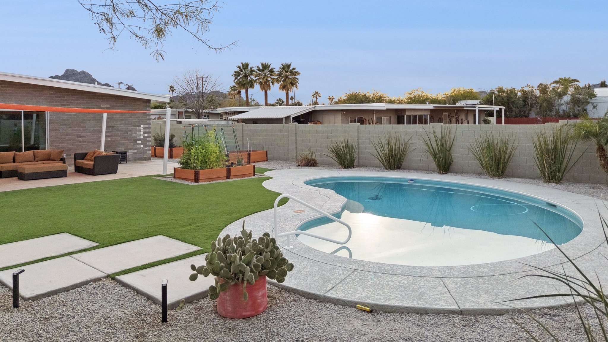 3520 E Onyx Ave - 008.jpg