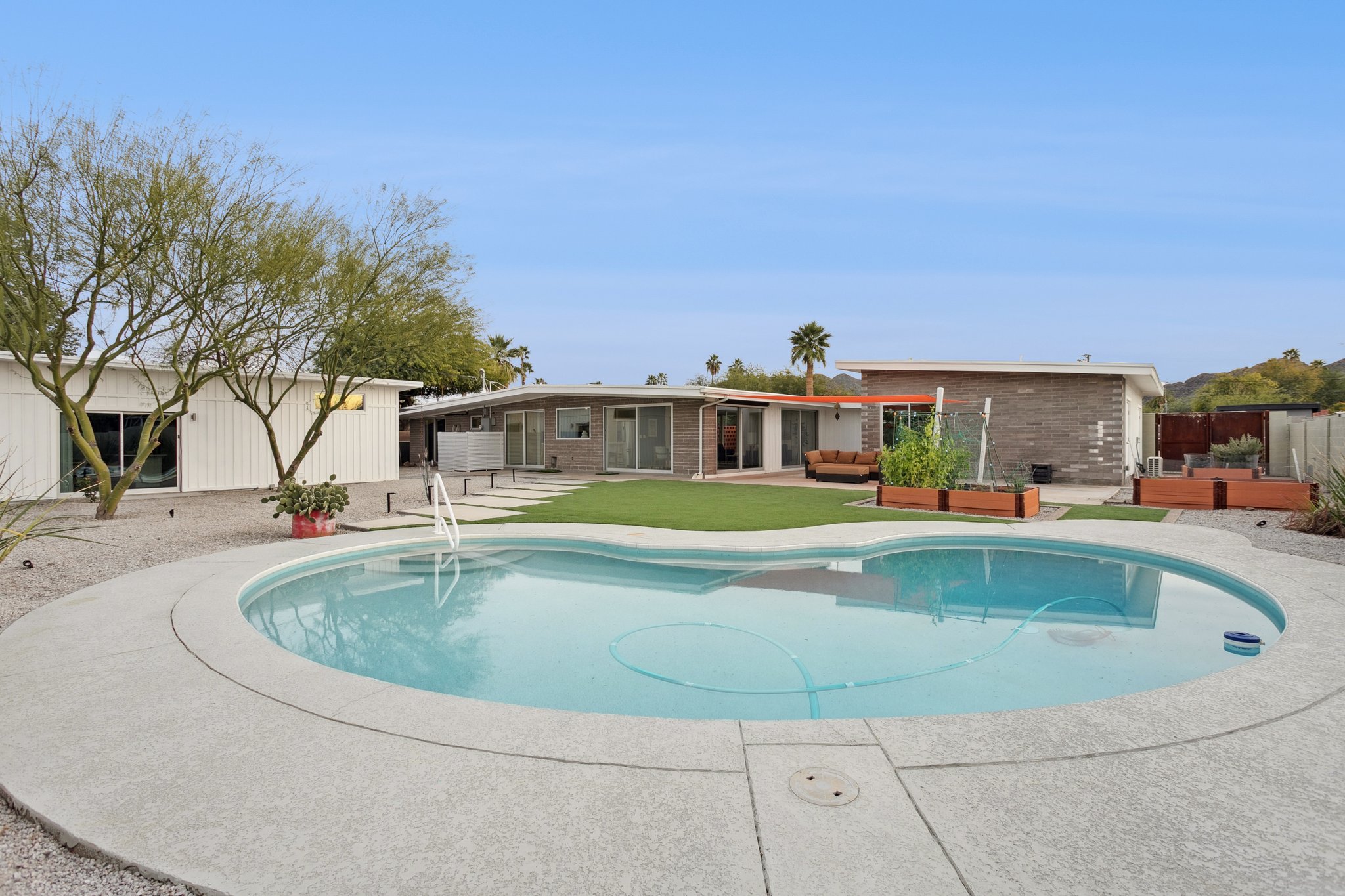 3520 E Onyx Ave - 015.jpg