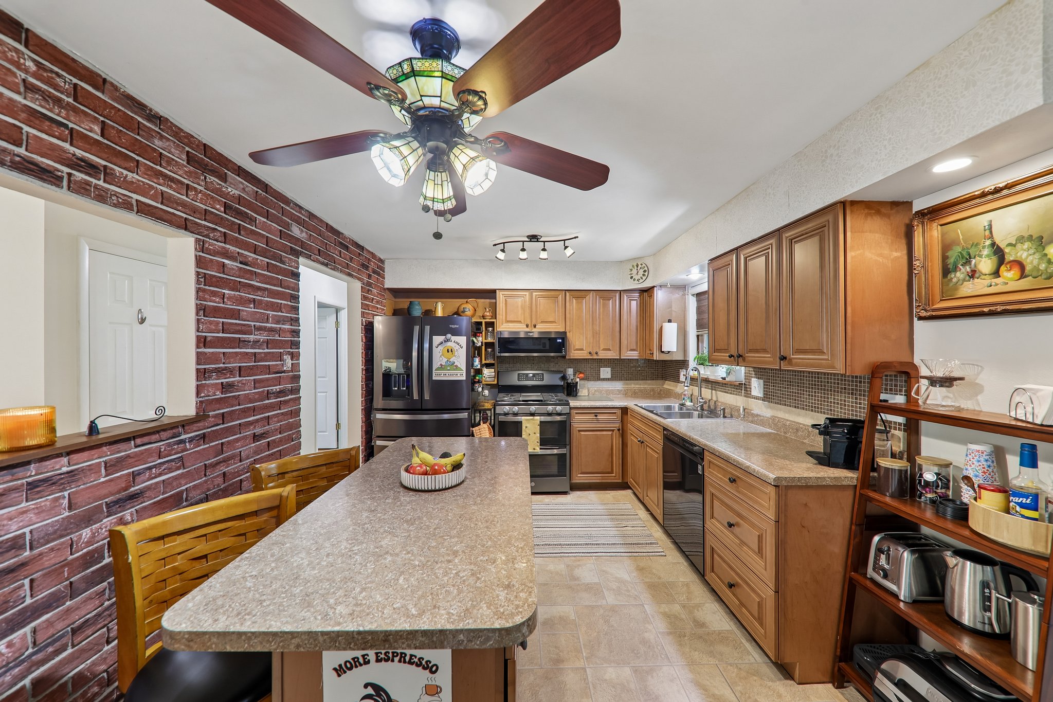 3520 Glen Bay Dr-S2705-015.jpg