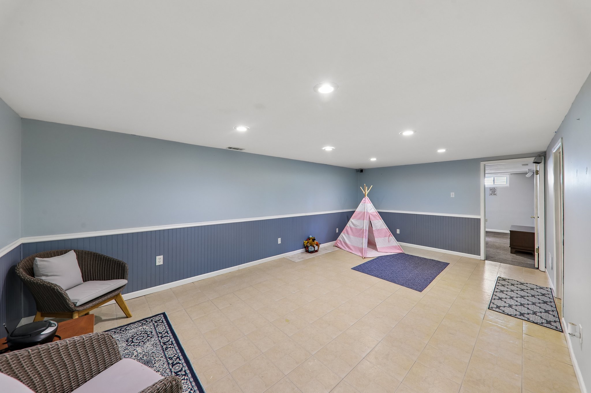 3520 Glen Bay Dr-S2705-024.jpg