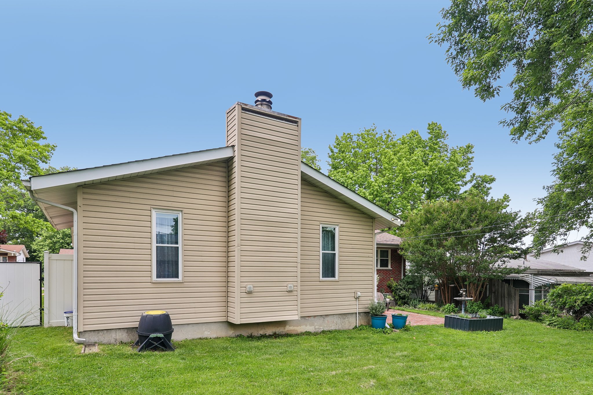 3520 Glen Bay Dr-S2705-035.jpg