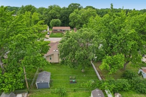 3520 Glen Bay Dr-S2705-045.jpg