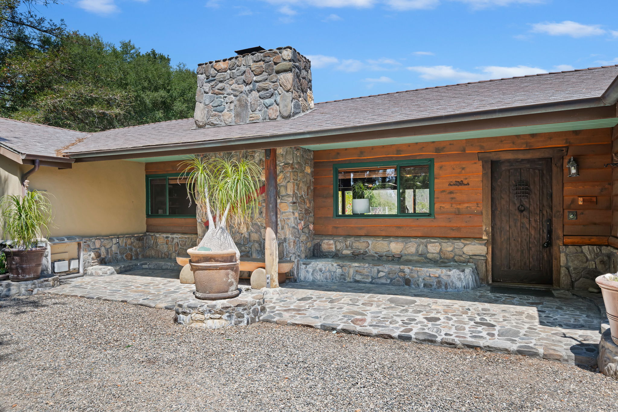 08 - Front Porch