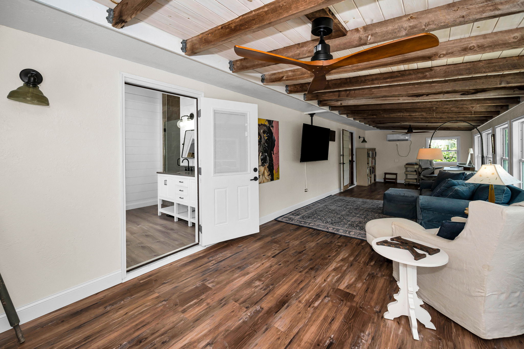 Upper Level Bonus Room8