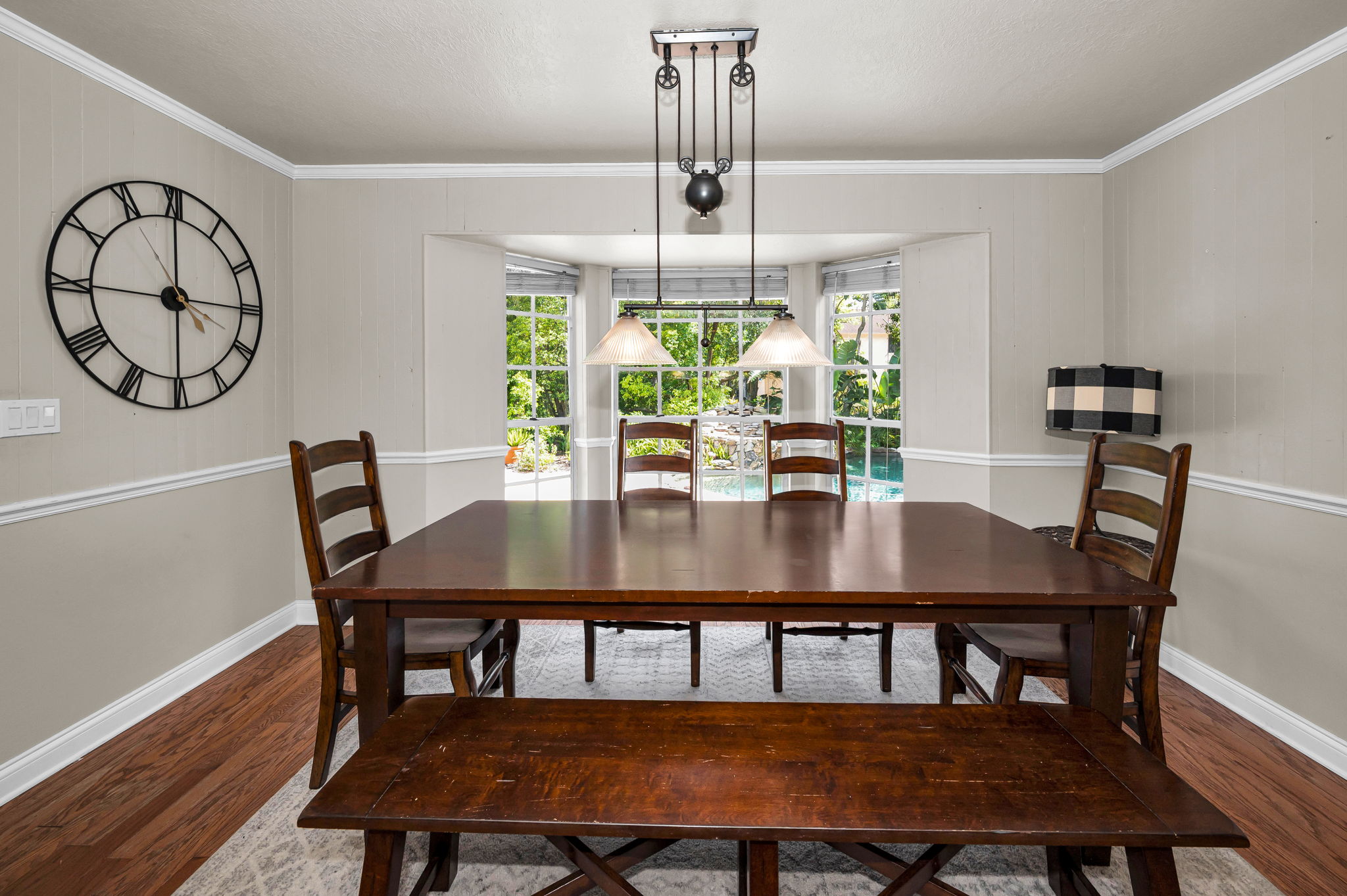 Kitchen Eat-in Area2