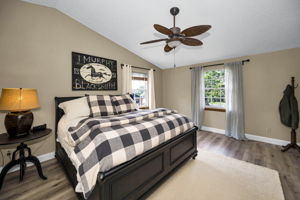 Upper Level Primary Bedroom1b