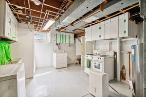 27_Interior