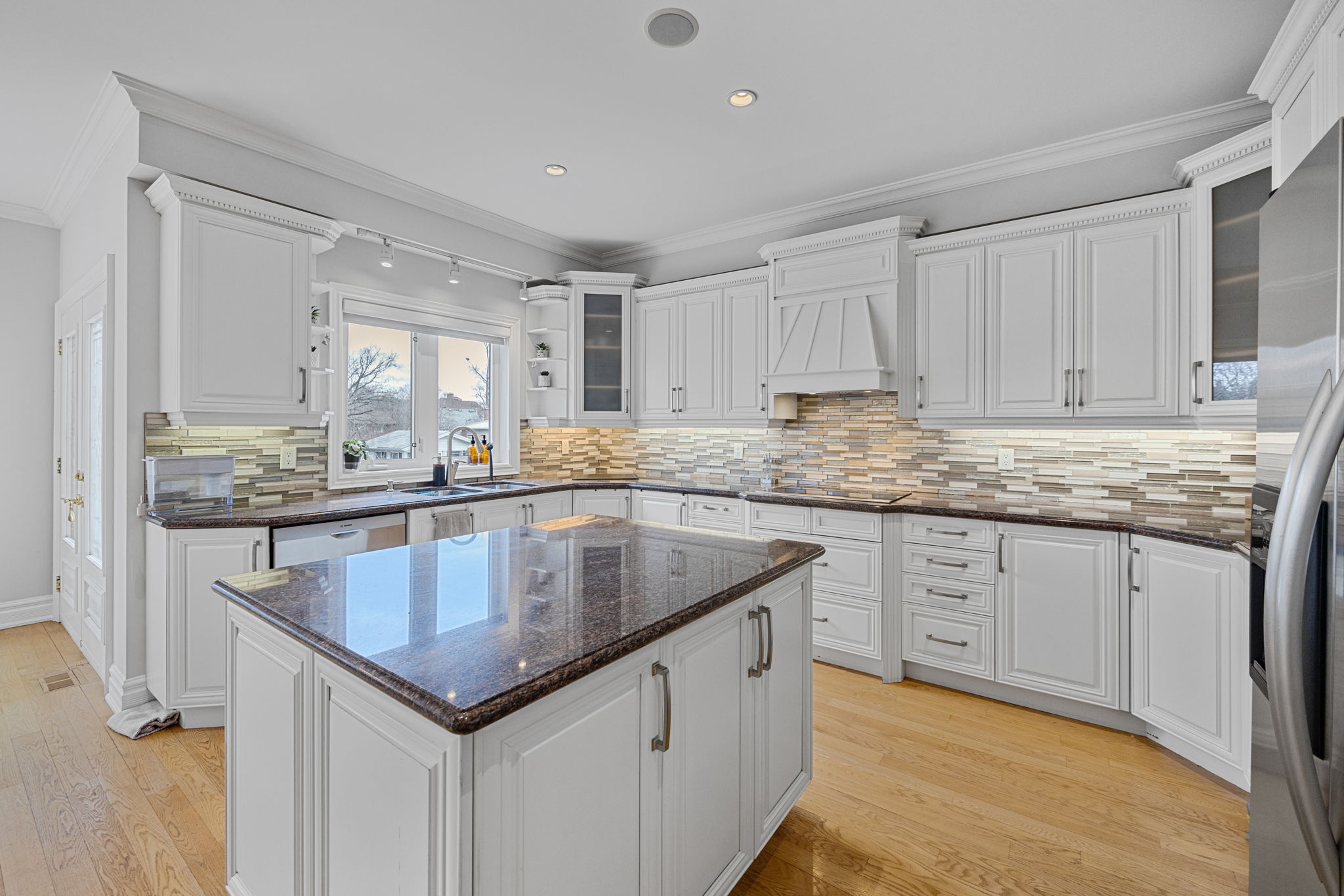 Mississauga property showcase — delivered property photograph 6