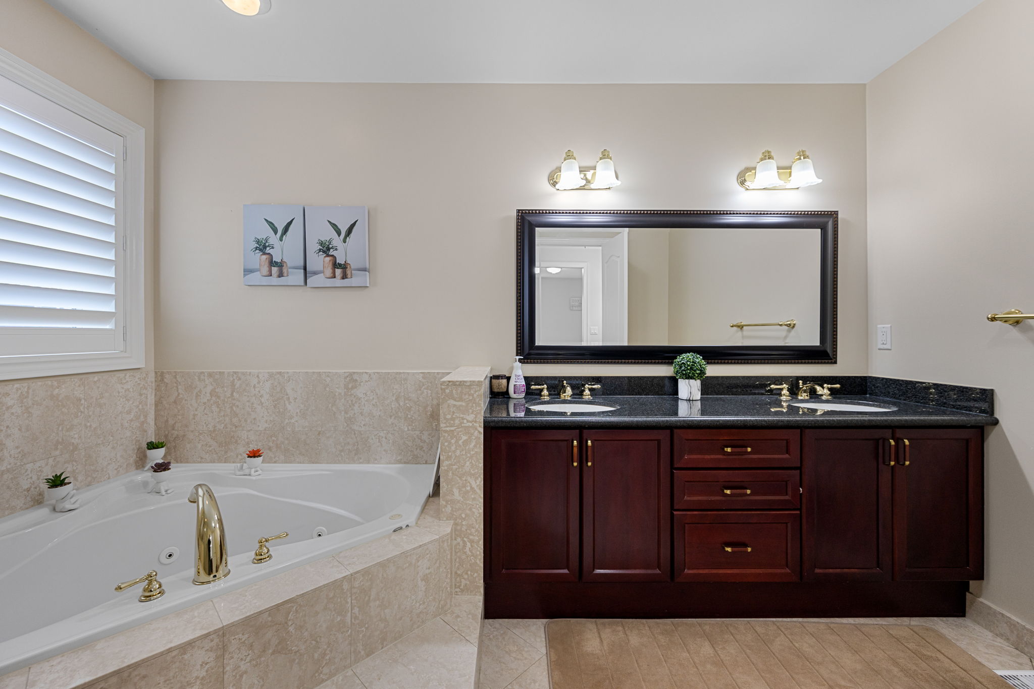 Mississauga property showcase — delivered property photograph 24