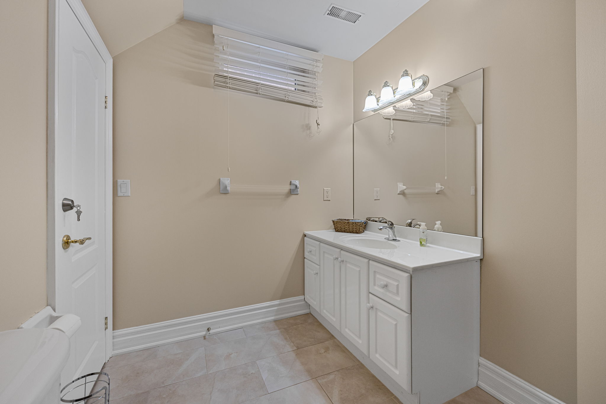 Mississauga property showcase — delivered property photograph 31
