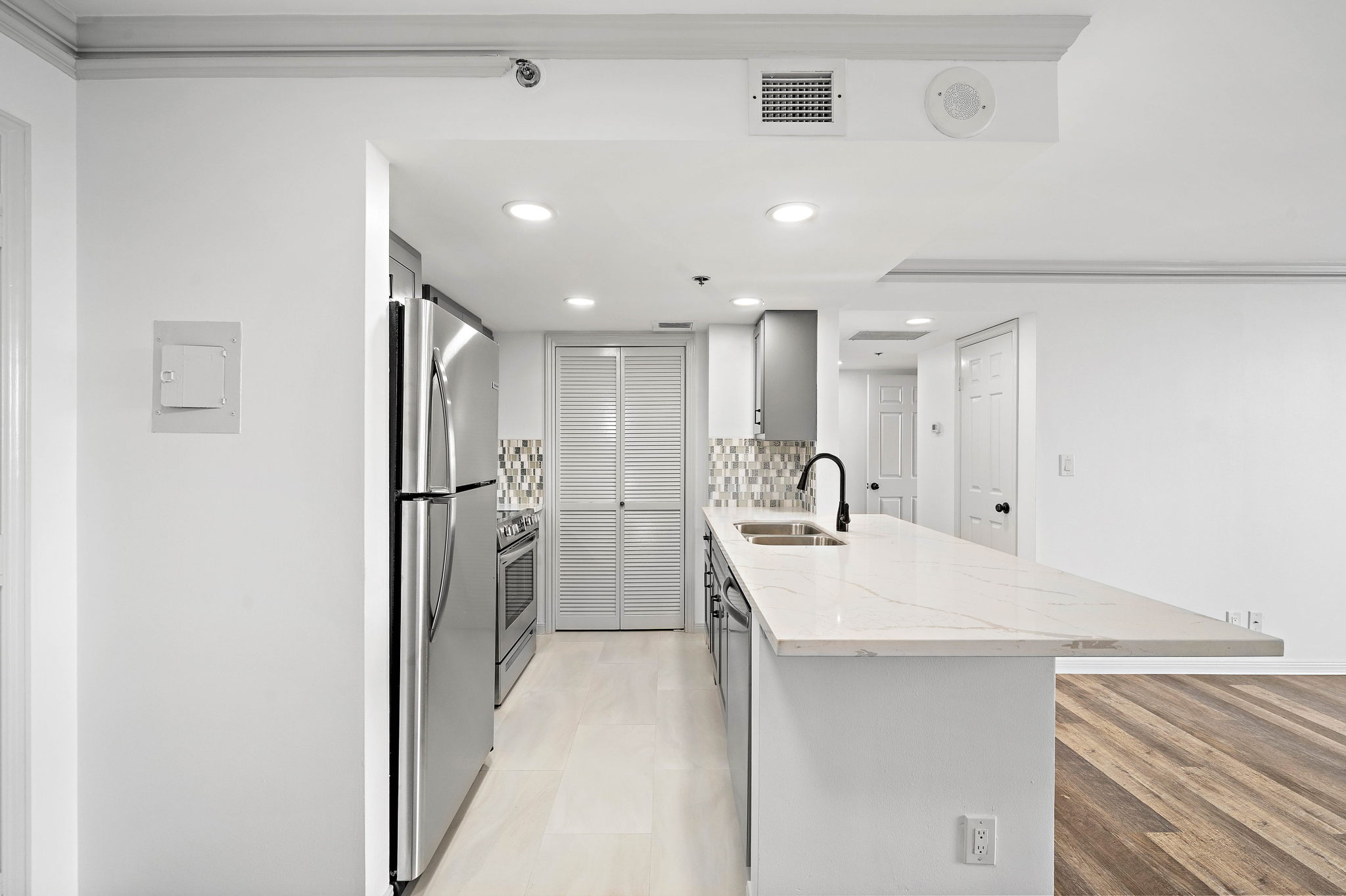 Strata Visuals-3525 Sage-2
