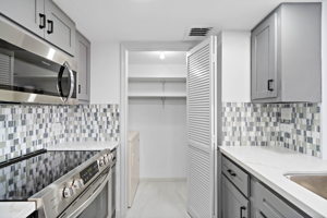 Strata Visuals-3525 Sage-18
