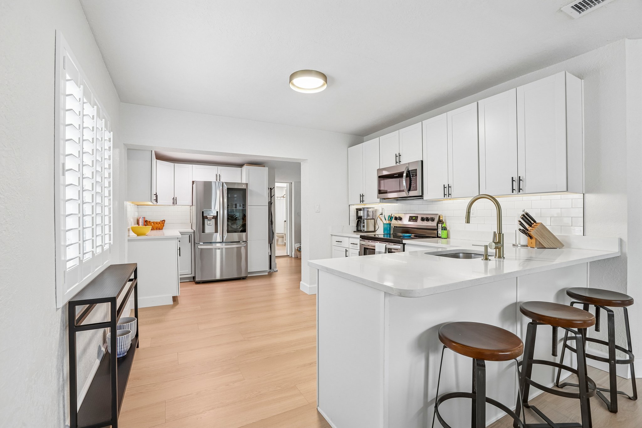 W Paul Ave-S2807-022.jpg