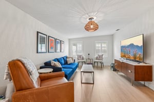 W Paul Ave-S2807-012.jpg