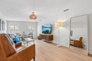 W Paul Ave-S2807-013.jpg