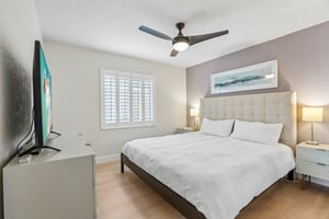 W Paul Ave-S2807-042.jpg