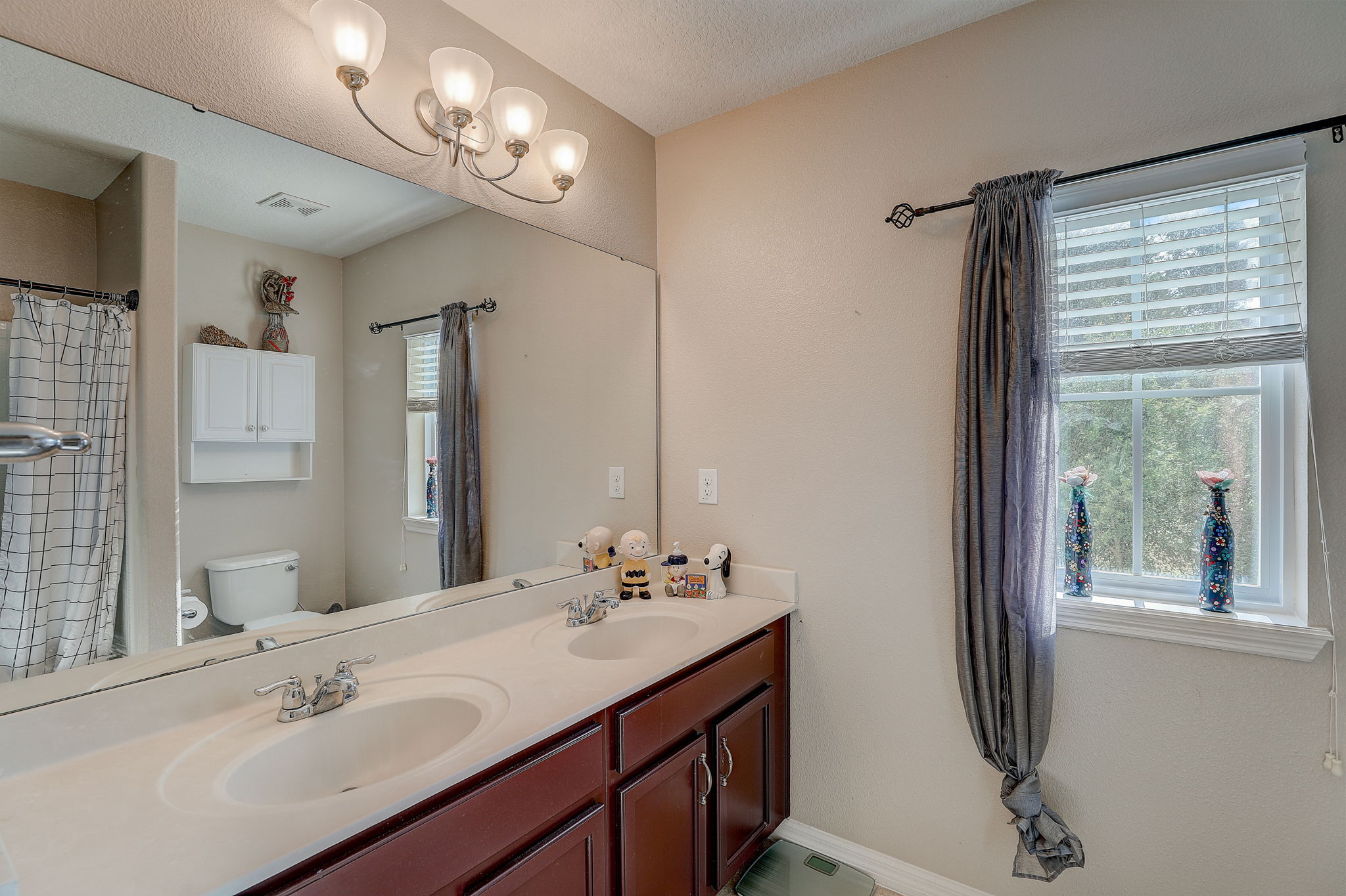 Sebastian Bridge Ln-012