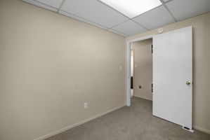  Photo 31