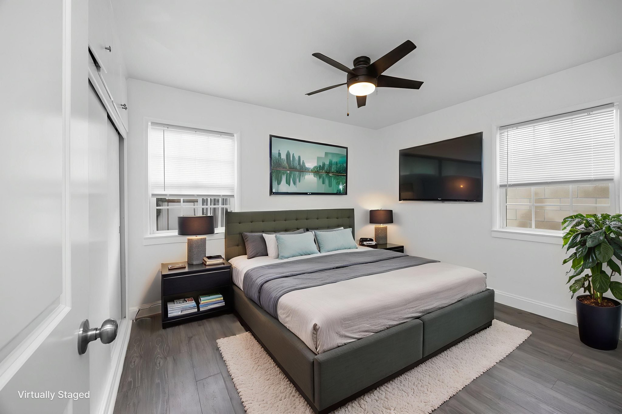 3528 E Miriam Dr-35 virtually staged.jpeg