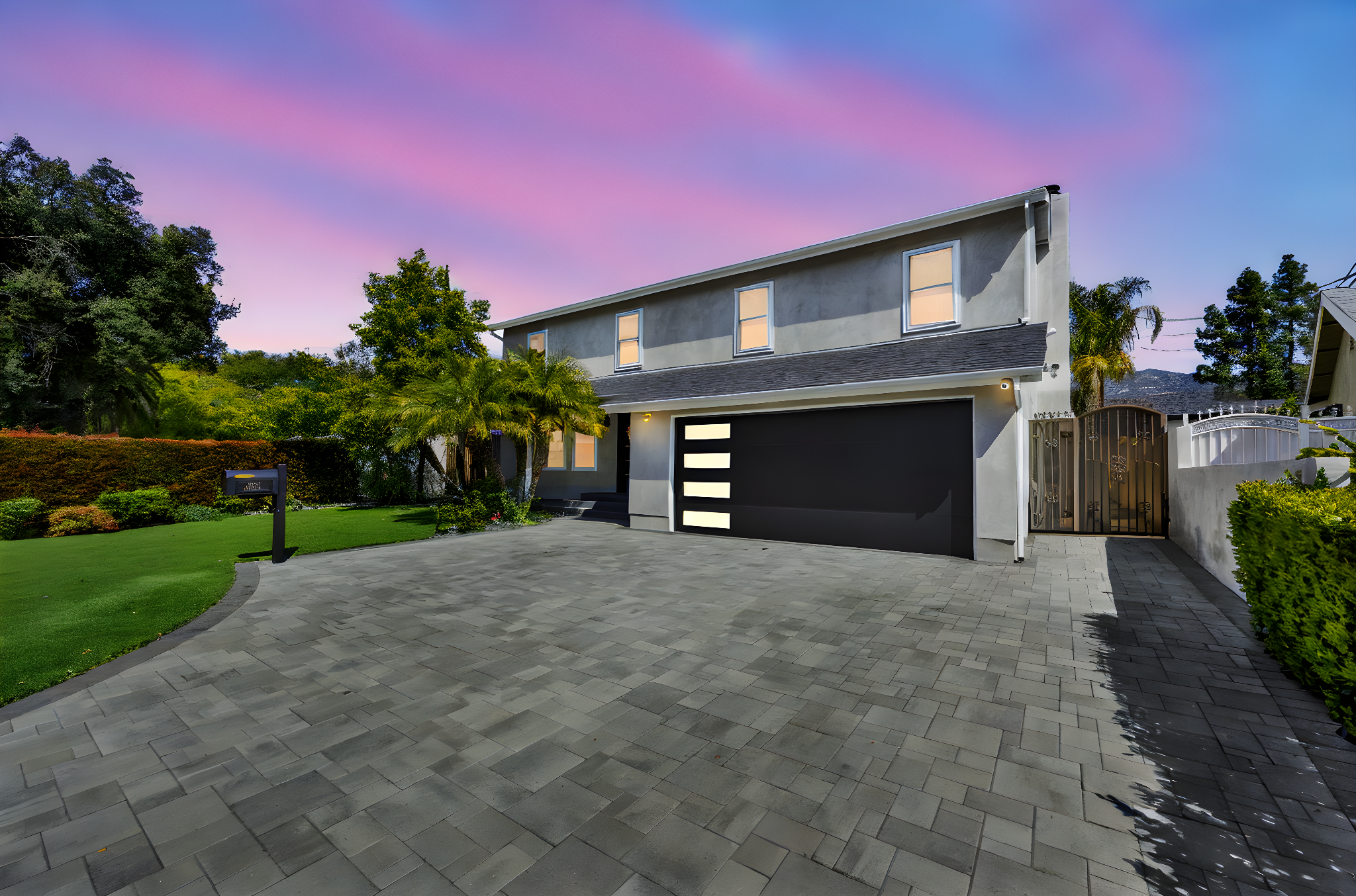 20250320-01-3528LaCrescentaAveGlendaleCA - 04 day to dusk.jpg