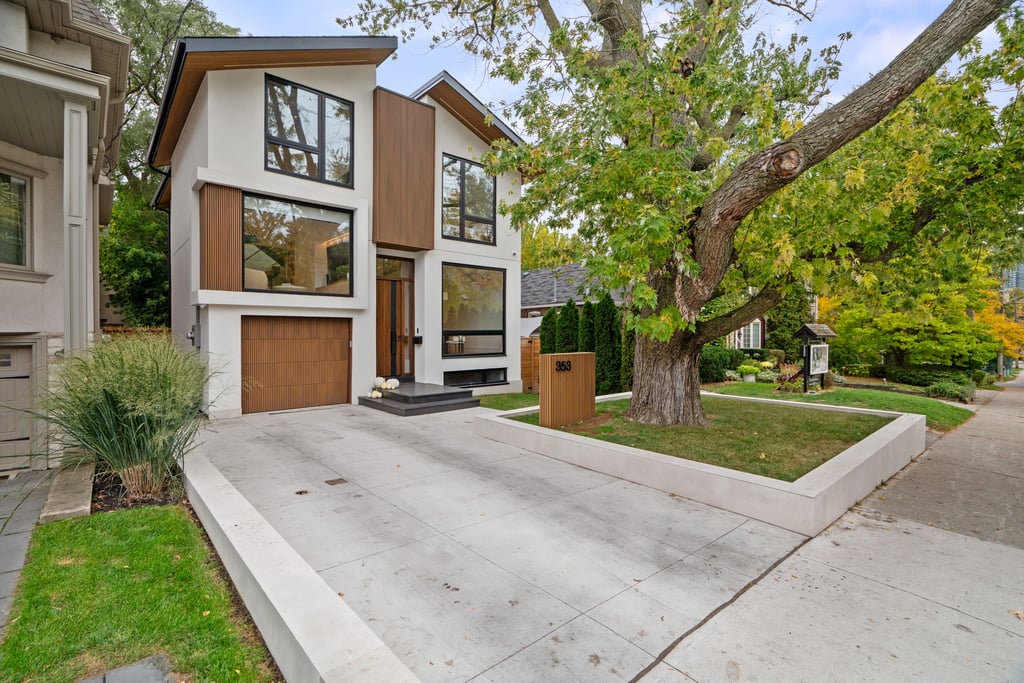 353 Broadway Ave