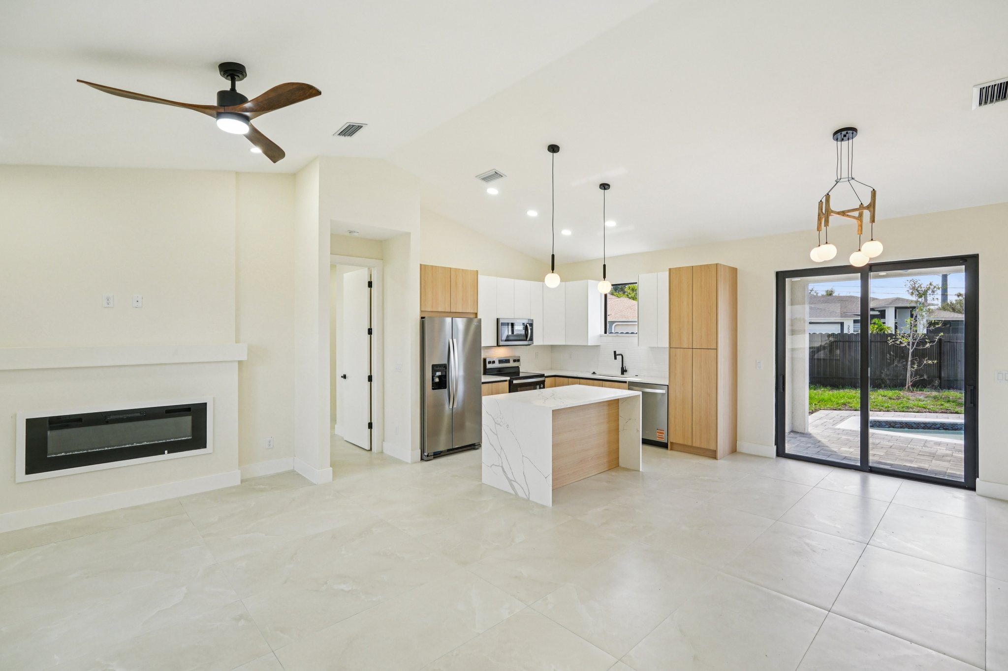 El Dorado Blvd S-S1208-007.jpg