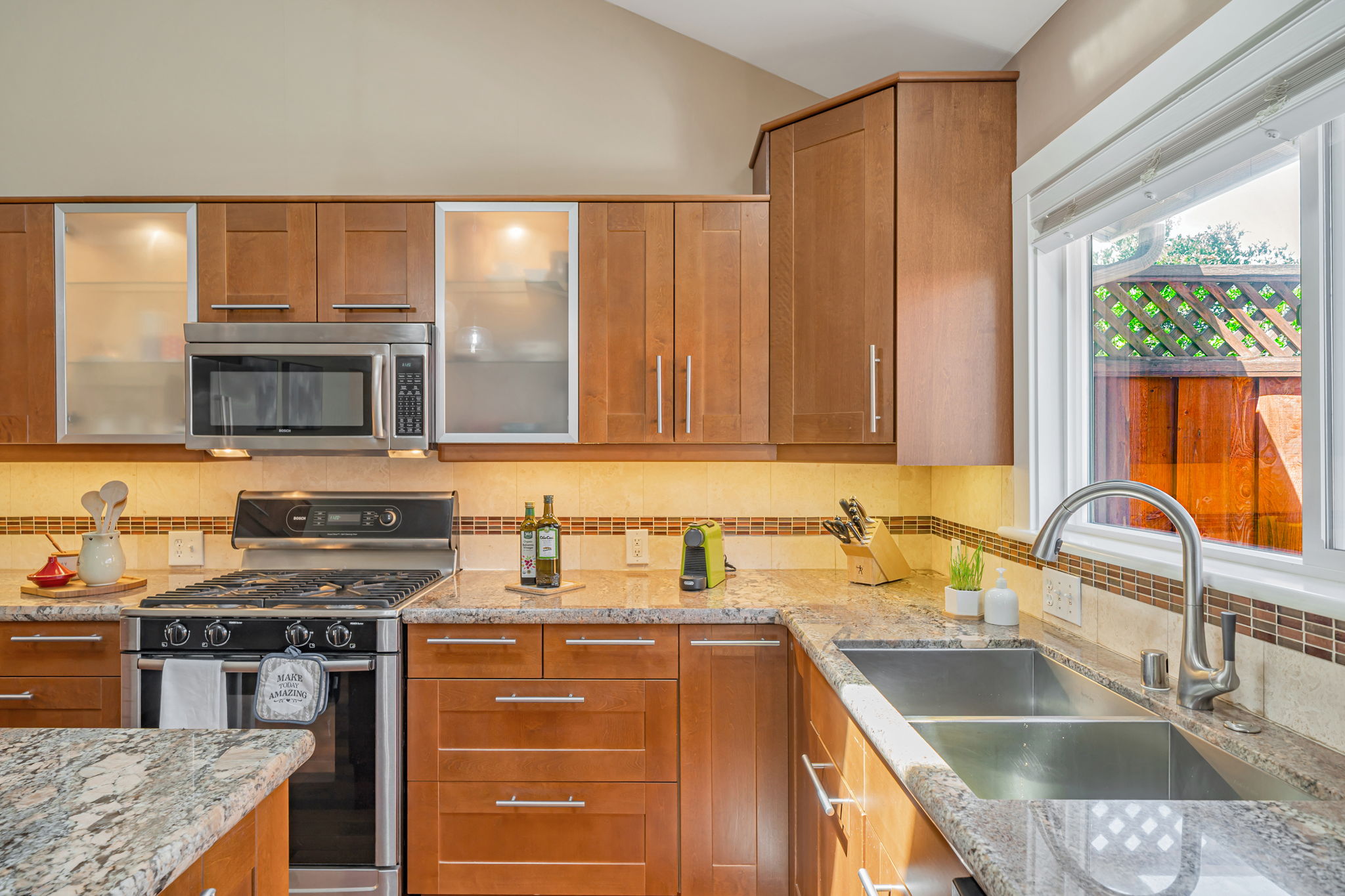 013_353 Meadowood Cir  San