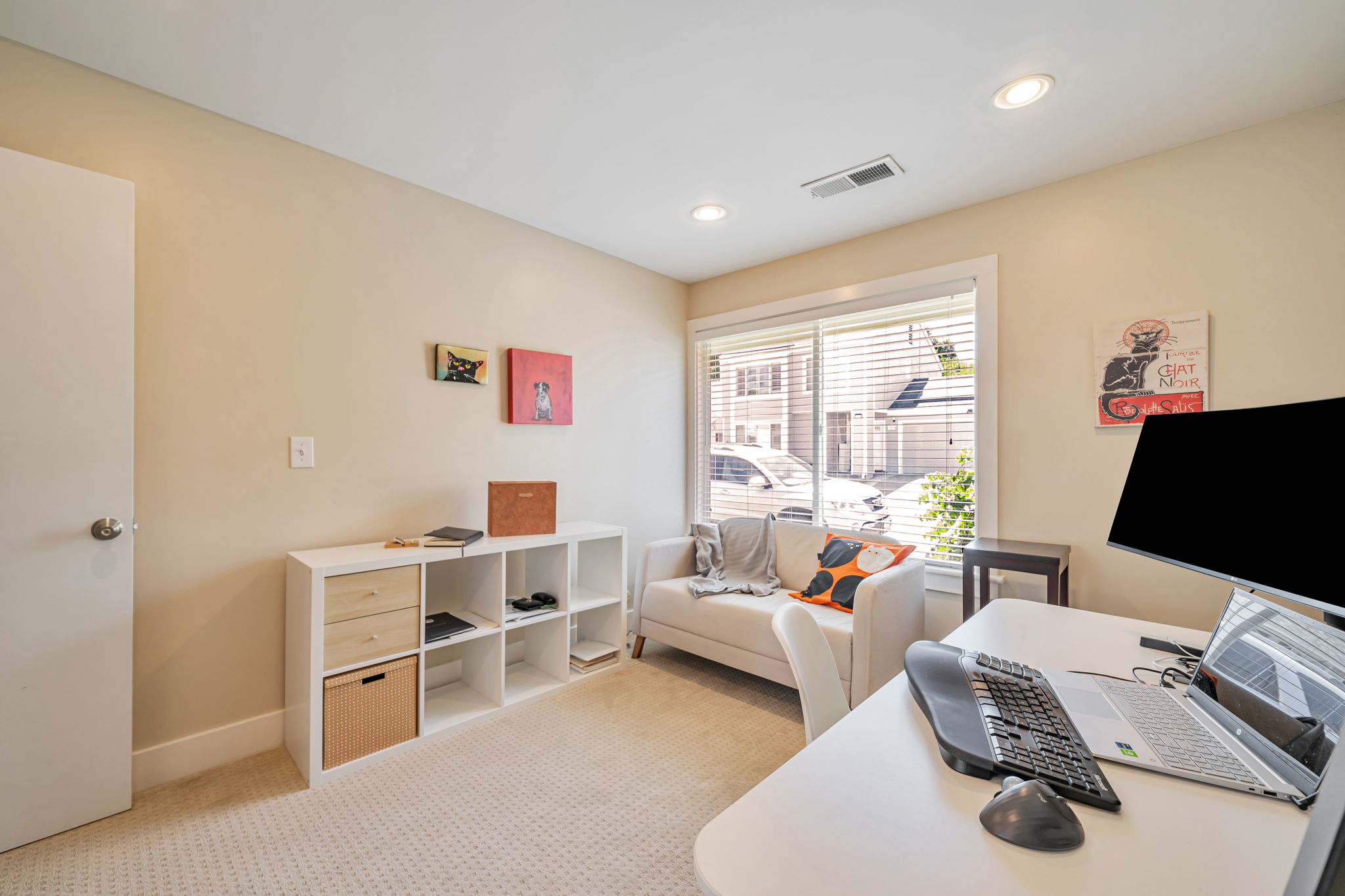 021_353 Meadowood Cir  San