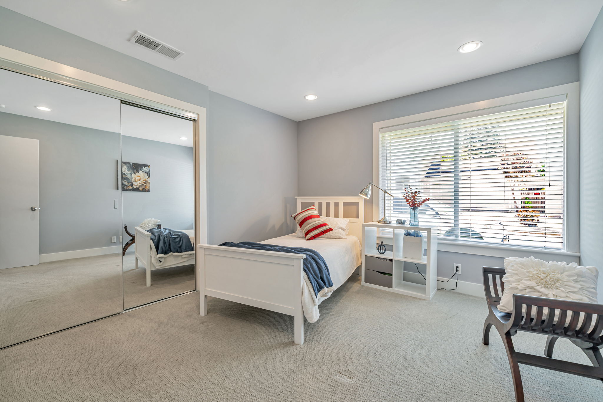 027_353 Meadowood Cir  San