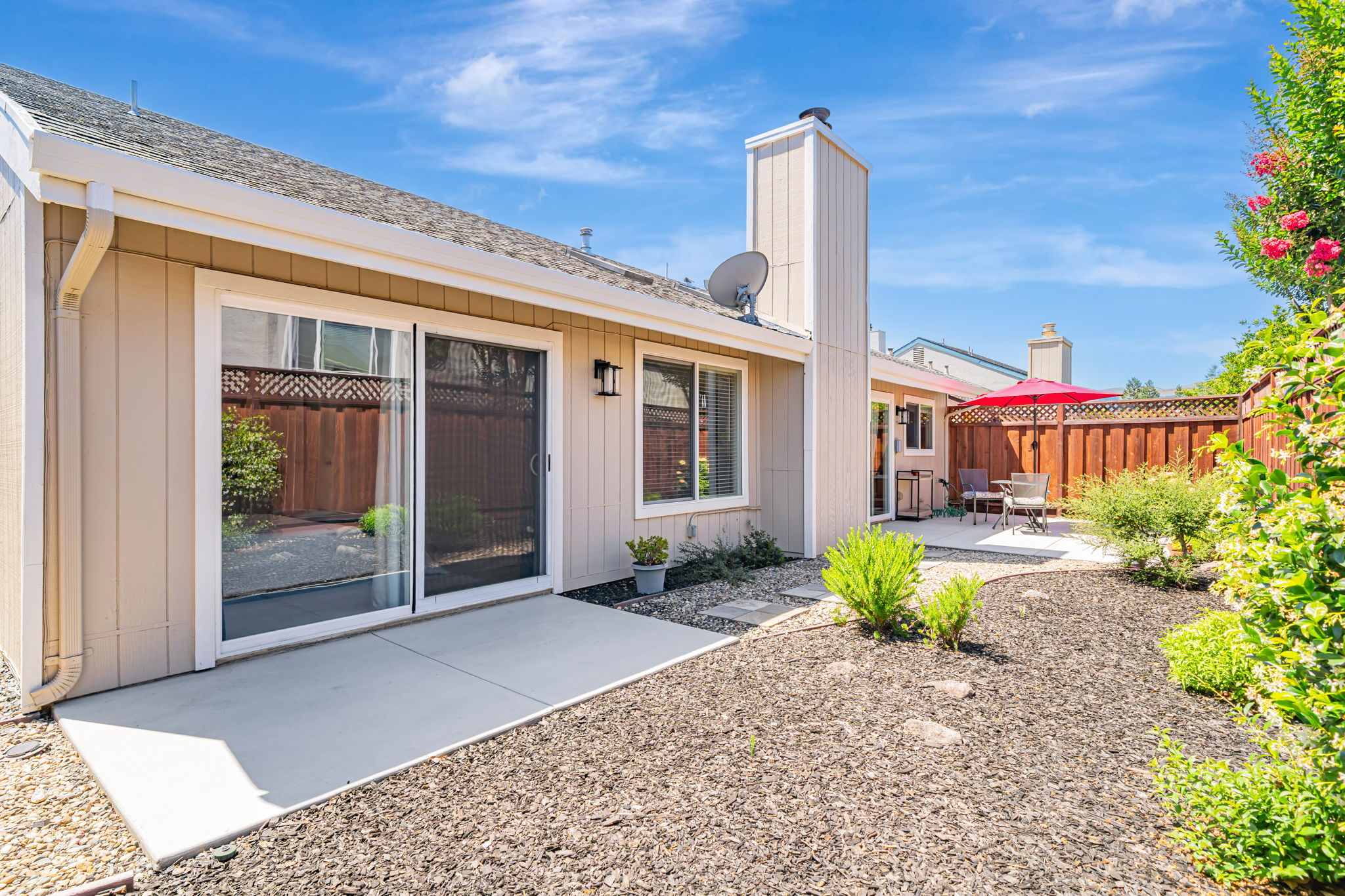 042_353 Meadowood Cir  San