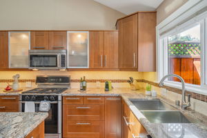 013_353 Meadowood Cir  San