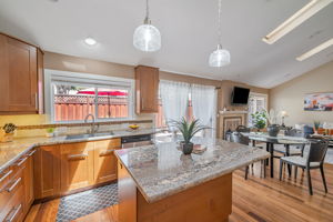 015_353 Meadowood Cir  San