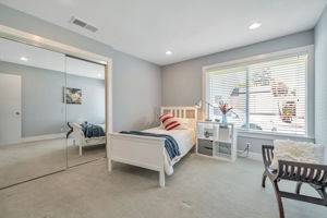 027_353 Meadowood Cir  San