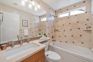 034_353 Meadowood Cir  San