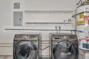 035_353 Meadowood Cir  San