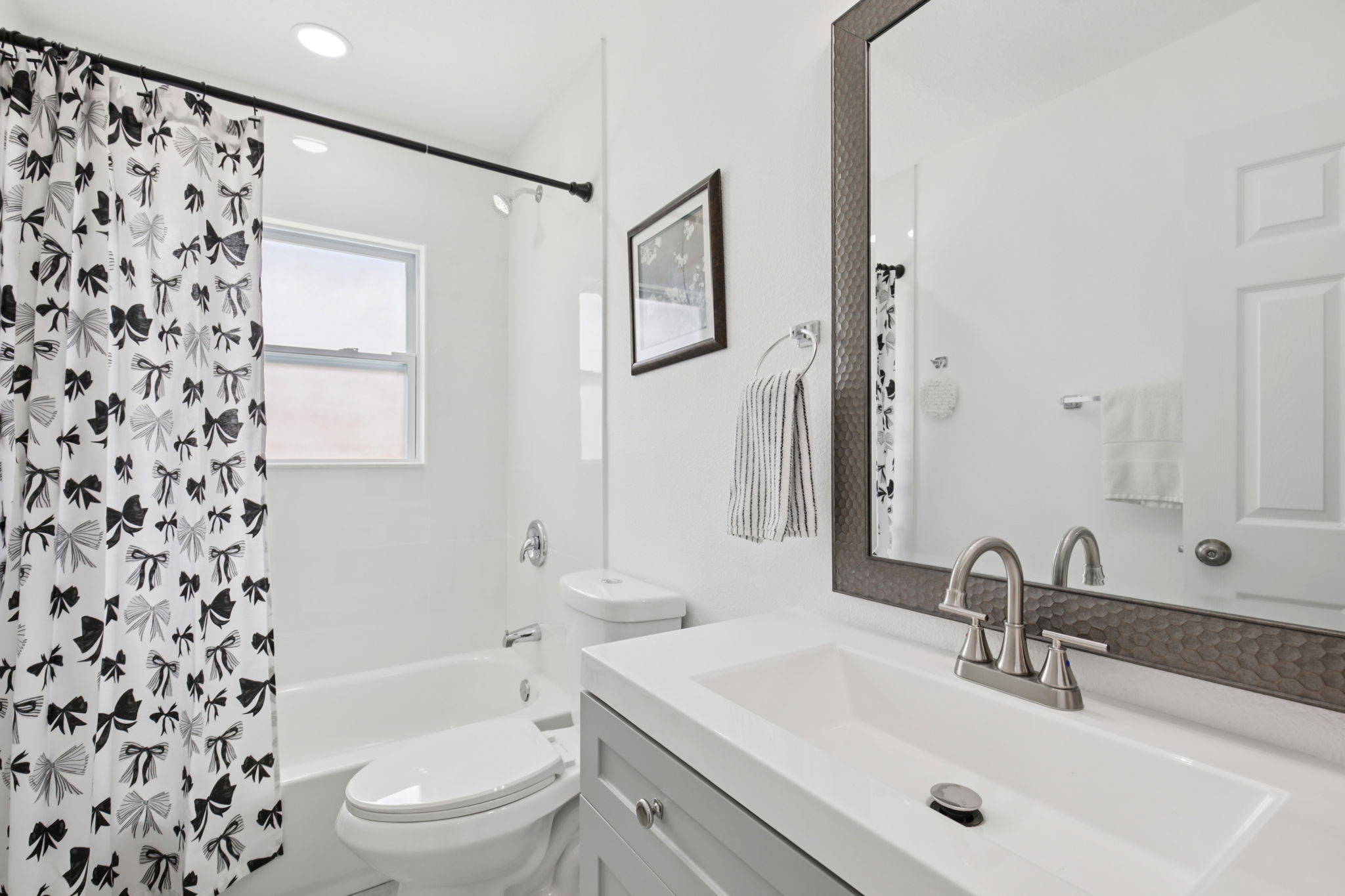 Goodrich Ave-L0810-024r