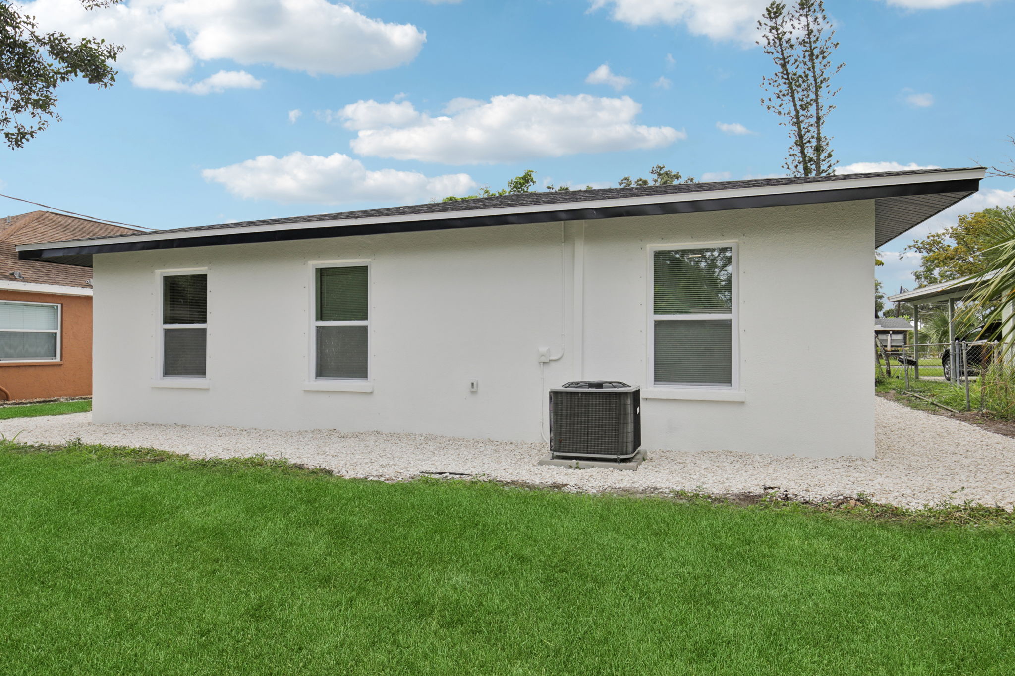Goodrich Ave-L0810-029r
