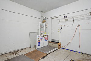  Photo 32