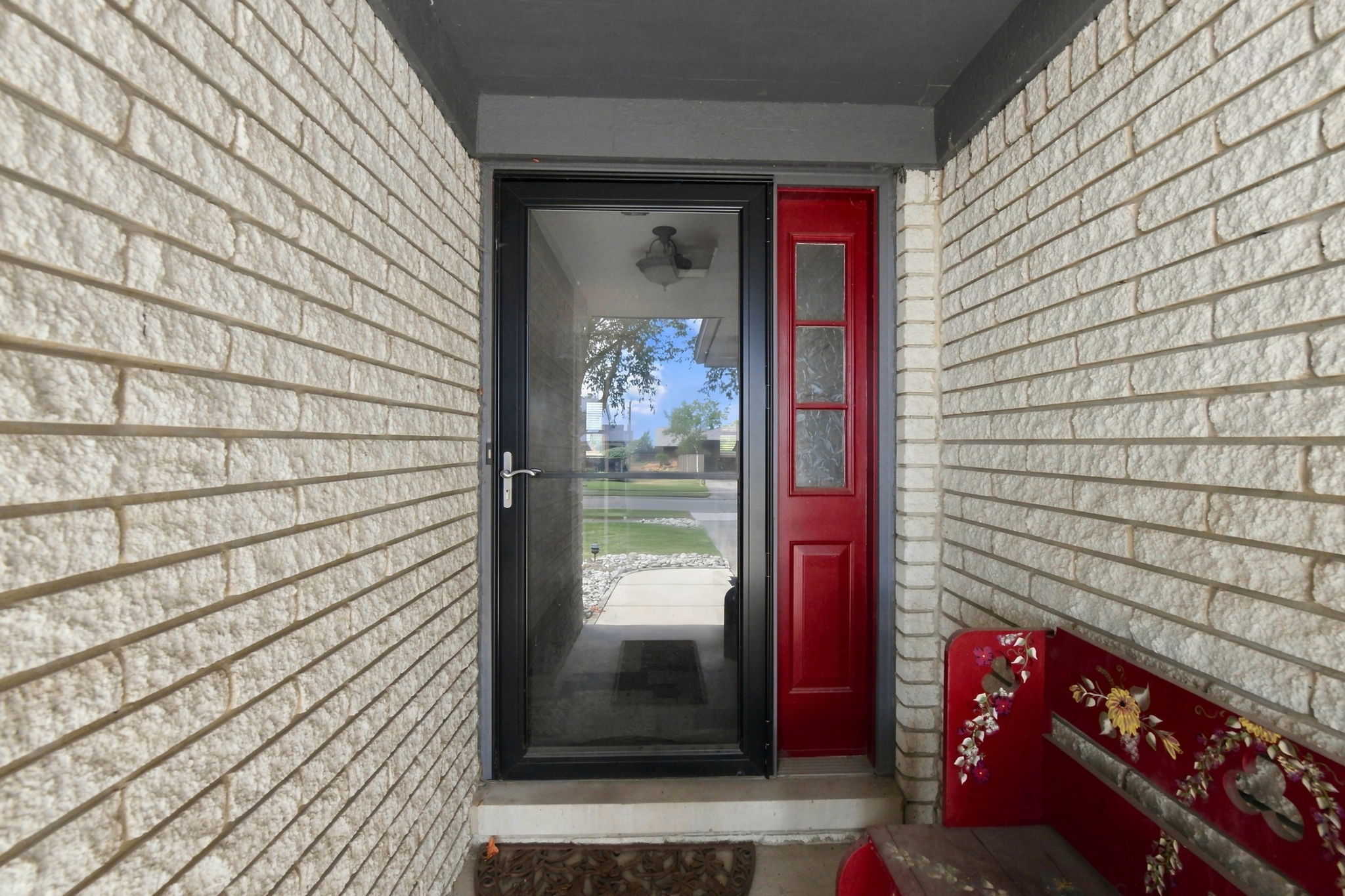  Photo 9