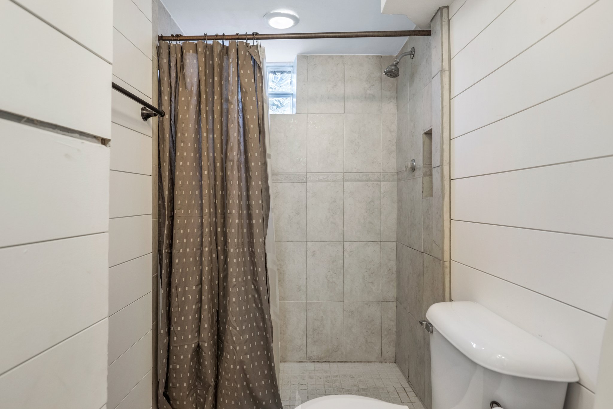 3533 N Washburn Ave, Minneapolis, MN 55412, US Photo 32