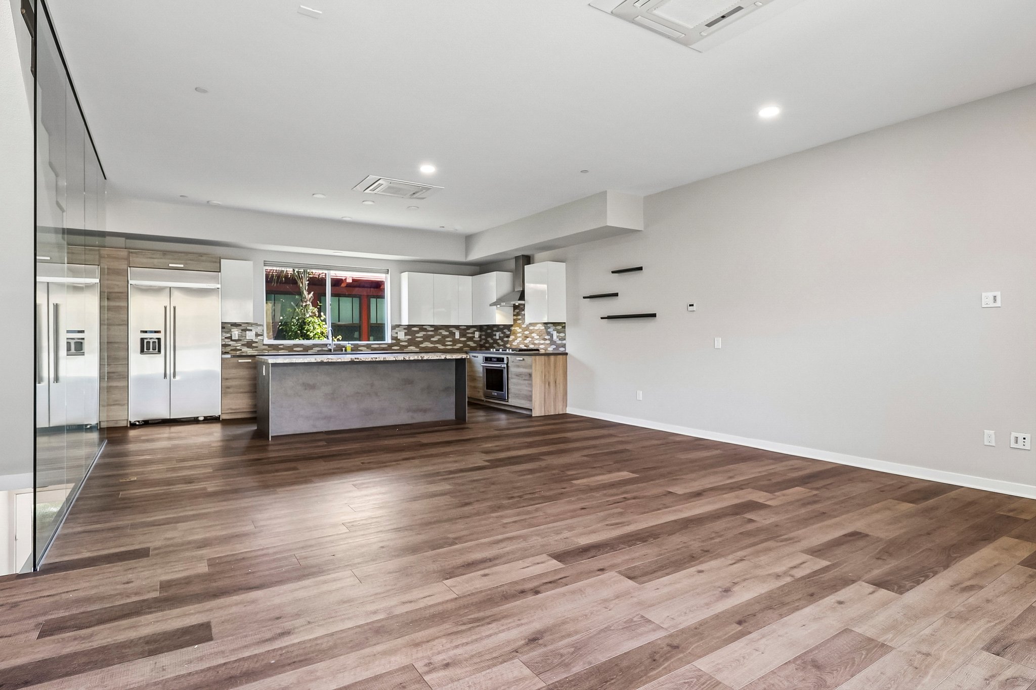 Third Ave-S1806-006.jpg