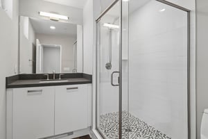 Third Ave-S1806-018.jpg