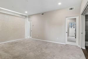 Third Ave-S1806-021.jpg