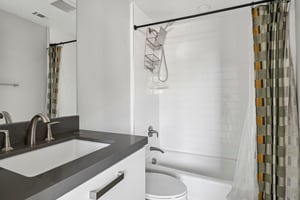 Third Ave-S1806-022.jpg