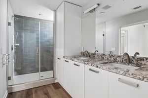 Third Ave-S1806-023.jpg