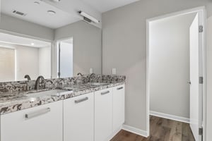 Third Ave-S1806-024.jpg