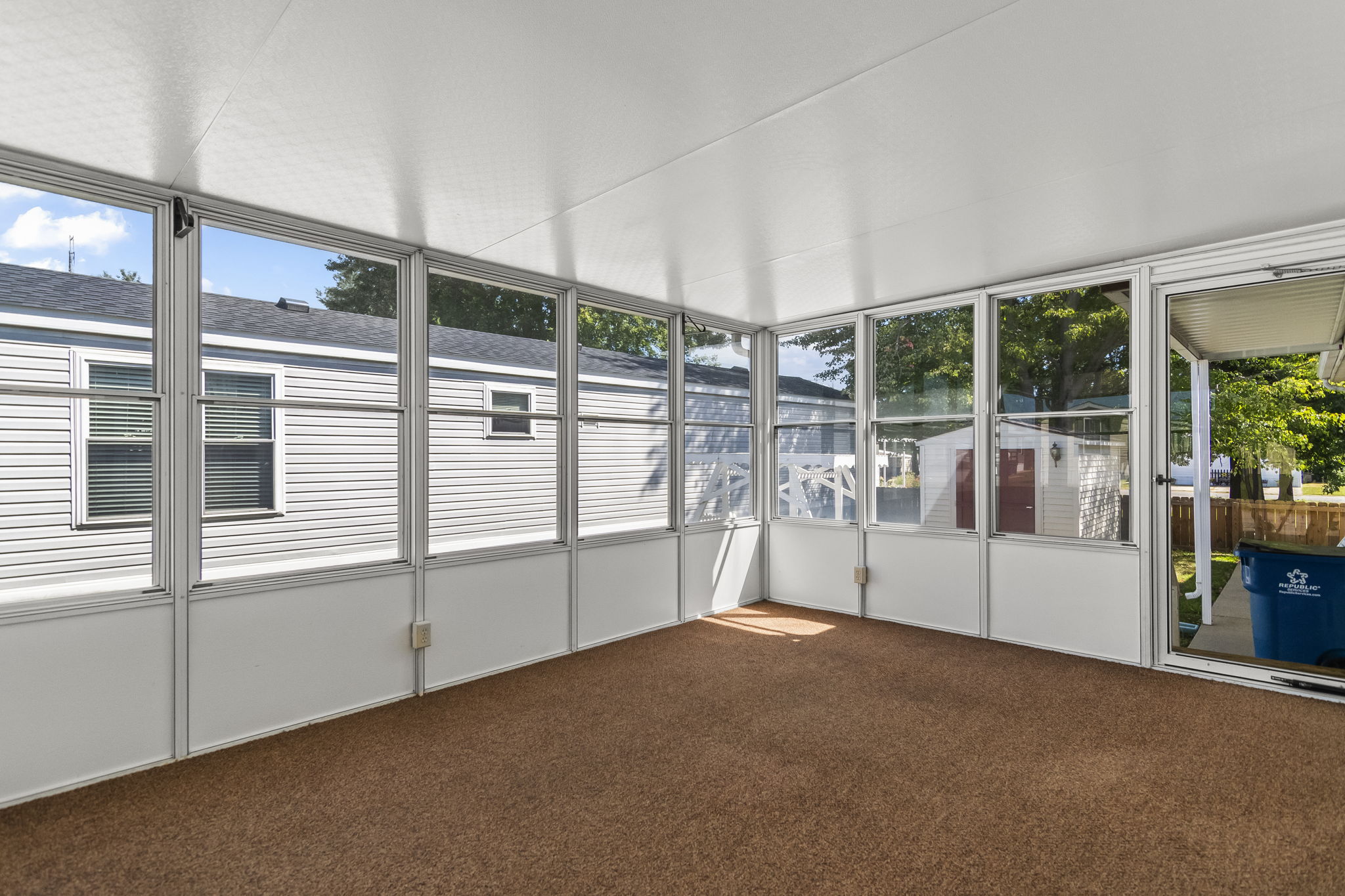 Screened-in Porch