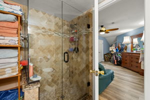 Guest Bathroom 1 - 2